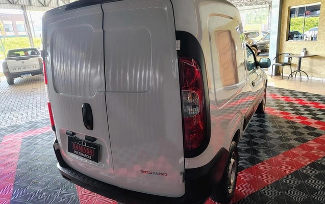 imagem-https://www.socarrao.com.br/sc-vehicle-images-prod/993549/1779286700507-7929737_7_B_26ba6cc71f.jpeg