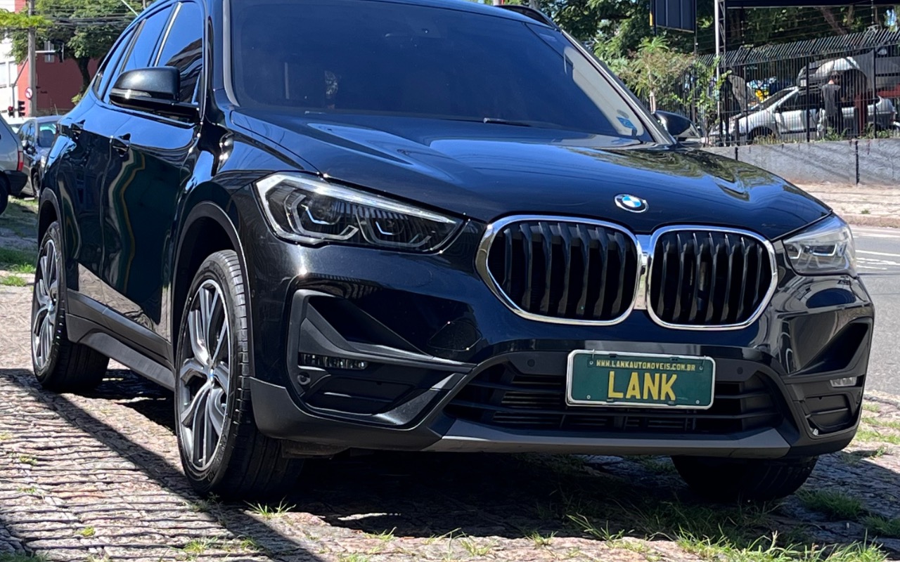 BMW X1 2022 Preto — foto 1 de 3