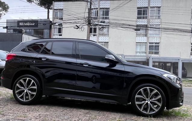 imagem-https://www.socarrao.com.br/sc-vehicle-images-prod/993618/1775757786342-SU1HXzcwMjAuanBlZw.jpeg