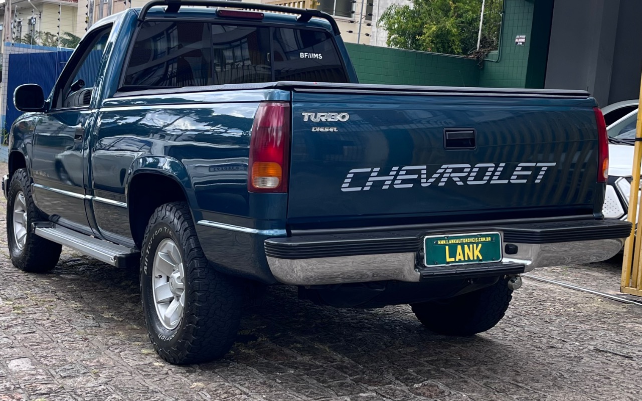 imagem-https://www.socarrao.com.br/sc-vehicle-images-prod/993655/1775758454329-SU1HXzY2ODEuanBlZw.jpeg