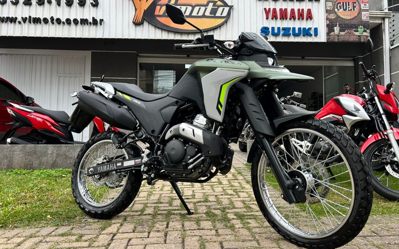 YAMAHA XTZ 250 LANDER CONNECTED  na cor Verde em Curitiba / PR - 993675