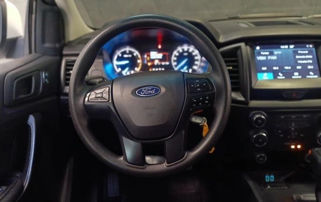 imagem-https://www.socarrao.com.br/sc-vehicle-images-prod/993729/1786211098651-7904832_2_B_6425828f8b.jpeg