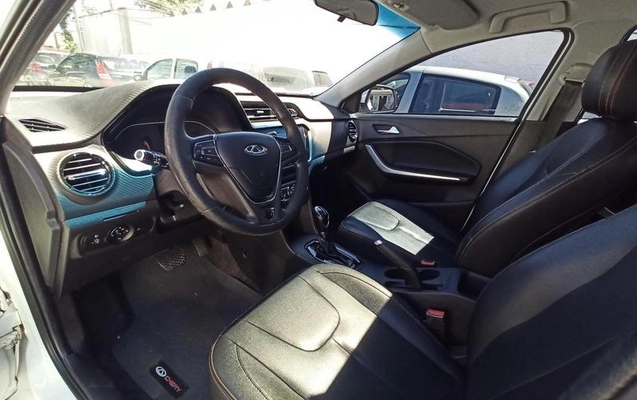 imagem-https://www.socarrao.com.br/sc-vehicle-images-prod/993904/1790352780595-7971136_9_B_615266a4a1.jpeg