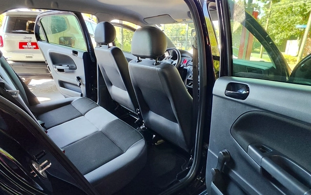 imagem-https://www.socarrao.com.br/sc-vehicle-images-prod/994015/1775765495101-V2hhdHNBcHAgSW1hZ2UgMjAyNi0wNC0wOSBhdCAxNS4zNC4xNy5qcGVn.jpeg