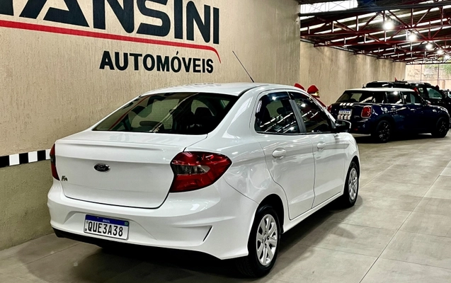 imagem-https://www.socarrao.com.br/sc-vehicle-images-prod/994053/1775765735265-hmfAlUwJ9eqUc3NoFrD5DFttwrHTKAxt.jpg
