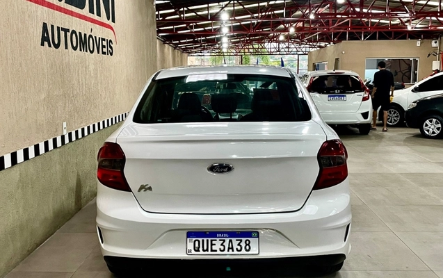 imagem-https://www.socarrao.com.br/sc-vehicle-images-prod/994053/1775765735286-oa61yQV5tOwRDeG3Wsk8OfzYfNyuIvRF.jpg