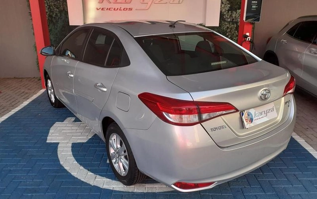 imagem-https://www.socarrao.com.br/sc-vehicle-images-prod/994531/1789499752984-7977155_10_B_be96c17e05.jpeg