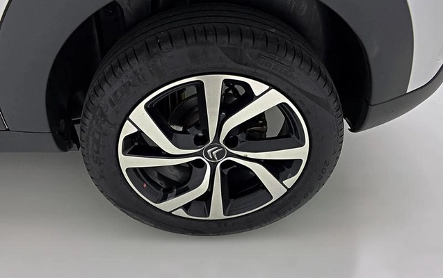 imagem-https://www.socarrao.com.br/sc-vehicle-images-prod/994550/1791468080027-7973665_13_B_7f1b18a78f.jpeg