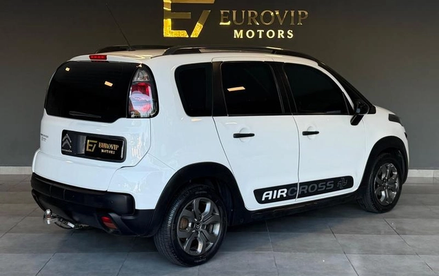 imagem-https://www.socarrao.com.br/sc-vehicle-images-prod/994560/1787158282504-7977779_2_B_7e1d8b82e5.jpeg