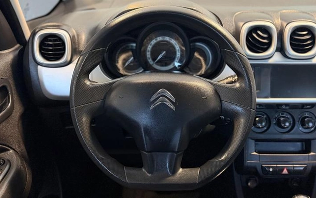 imagem-https://www.socarrao.com.br/sc-vehicle-images-prod/994560/1787158282520-7977779_15_B_ff43212d63.jpeg