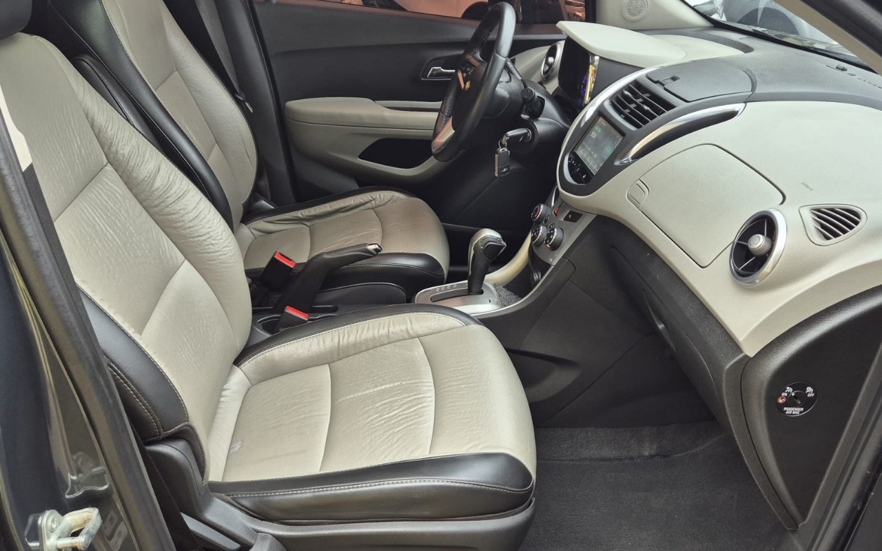imagem-https://www.socarrao.com.br/sc-vehicle-images-prod/994591/1779552209960-V2hhdHNBcHAgSW1hZ2UgMjAyNi0wNS0yMyBhdCAxMi41Ni4zOSAoNCkuanBlZw.jpeg