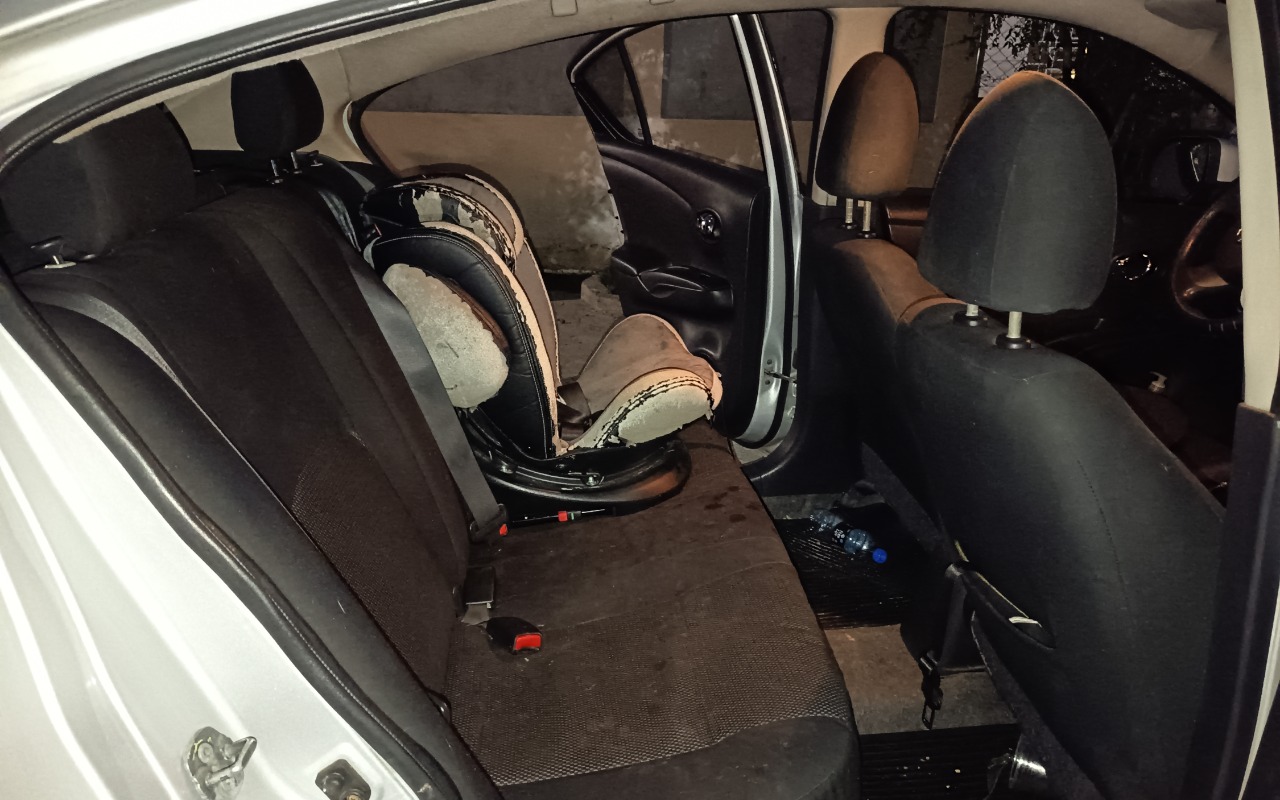 Nissan VERSA 2014 Prata — foto 1 de 3