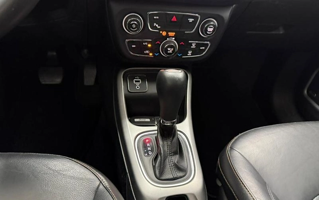 imagem-https://www.socarrao.com.br/sc-vehicle-images-prod/994712/1788269976883-7959939_14_B_dfaa405e2f.jpeg