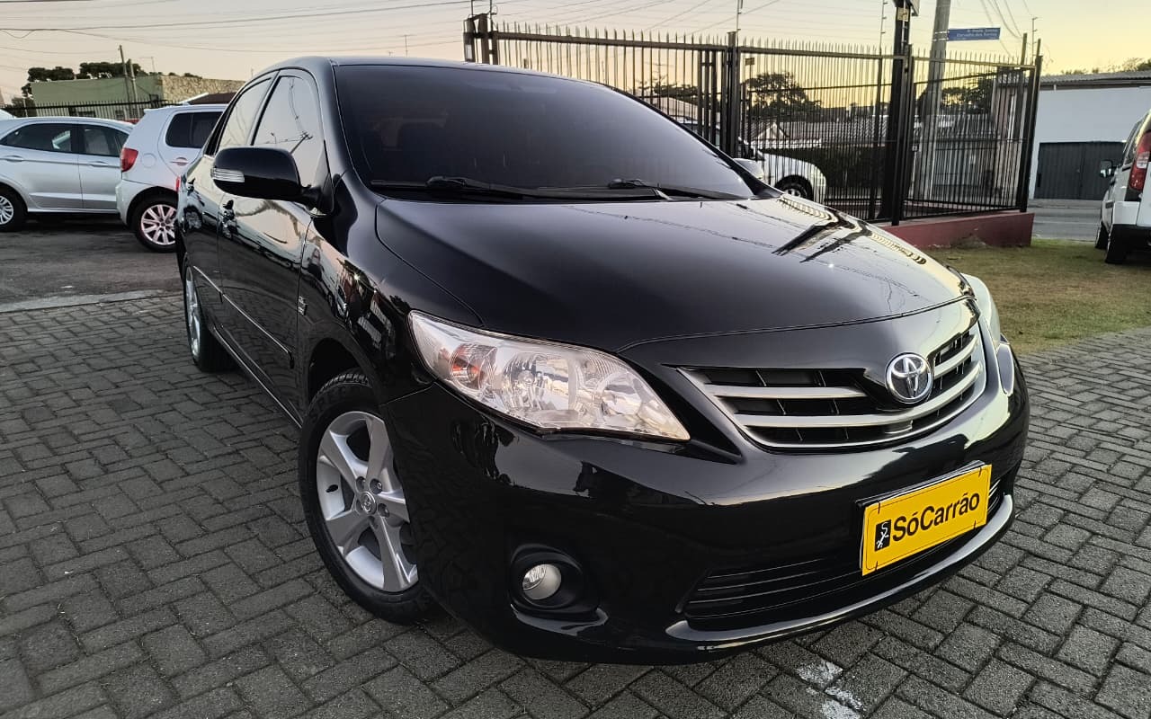 Toyota Corolla 2012 Preto — foto 1 de 3