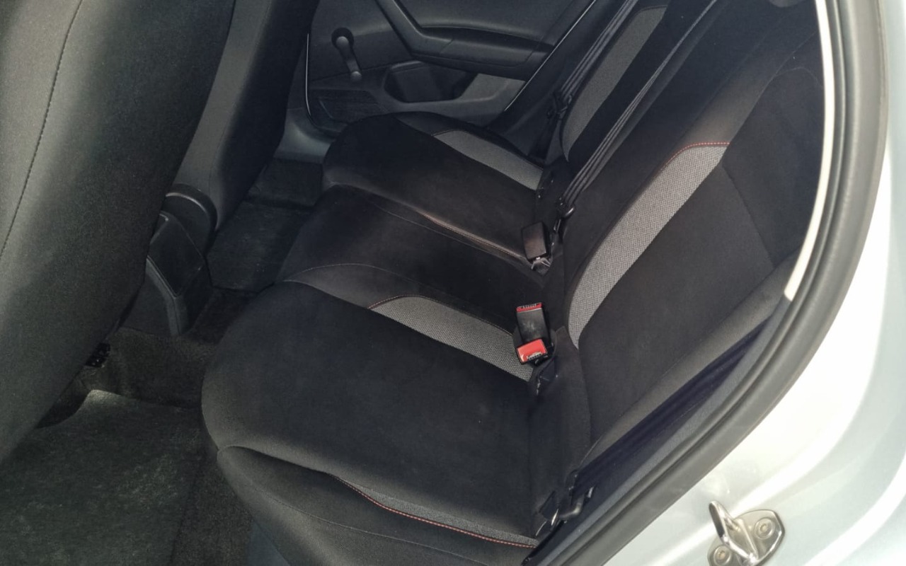 imagem-https://www.socarrao.com.br/sc-vehicle-images-prod/995940/1775826485935-V2hhdHNBcHAgSW1hZ2UgMjAyNi0wNC0wOSBhdCAwOC41My4xNi5qcGVn.jpeg