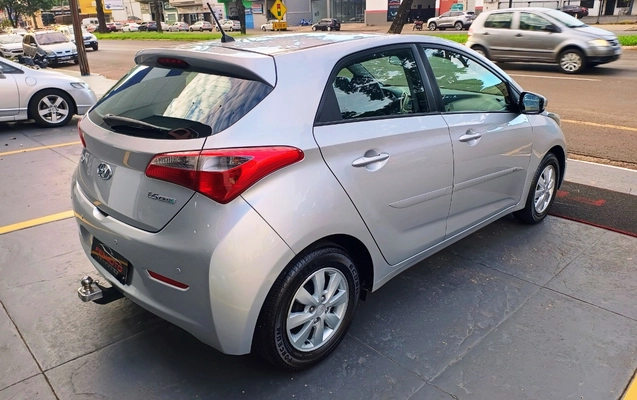 imagem-https://www.socarrao.com.br/sc-vehicle-images-prod/996000/1775827840213-SFlVTkRBSSBIQjIwIDEuNiAyMDE1IFBSQVRBIDQuanBn.jpg