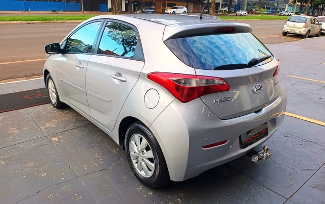 imagem-https://www.socarrao.com.br/sc-vehicle-images-prod/996000/1775827840332-SFlVTkRBSSBIQjIwIDEuNiAyMDE1IFBSQVRBIDUuanBn.jpg