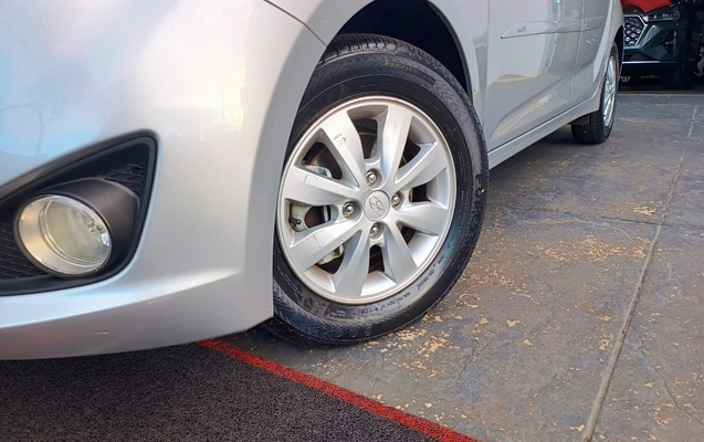 imagem-https://www.socarrao.com.br/sc-vehicle-images-prod/996000/1775827842089-SFlVTkRBSSBIQjIwIDEuNiAyMDE1IFBSQVRBIDE5LmpwZw.jpg