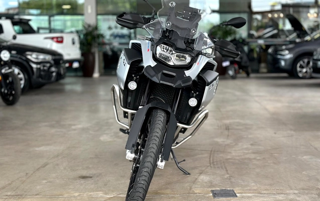 imagem-https://www.socarrao.com.br/sc-vehicle-images-prod/997092/1784378308853-0176da4a02e84aa6878e41b30f141ee2_1777405947240.jpeg