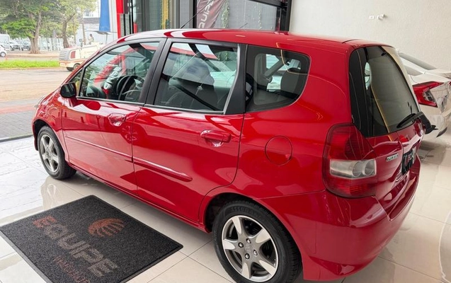 imagem-https://www.socarrao.com.br/sc-vehicle-images-prod/997162/1787167539565-7981275_6_B_337cc1f2e7.jpeg