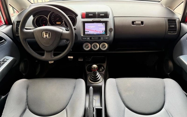 imagem-https://www.socarrao.com.br/sc-vehicle-images-prod/997162/1787167539566-7981275_7_B_ffe3fdeea6.jpeg