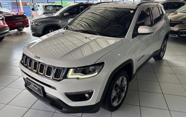 imagem-https://www.socarrao.com.br/sc-vehicle-images-prod/997164/1788292029107-AhlhCRSTnHcAfp0OBUkYxrVj5Z4IdcXo.jpg