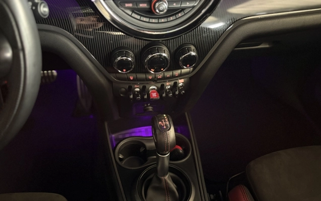 imagem-https://www.socarrao.com.br/sc-vehicle-images-prod/997178/1788293361560-fDcvk8SV1wVrrgj5EN00N5cG5auHXMDd.jpg