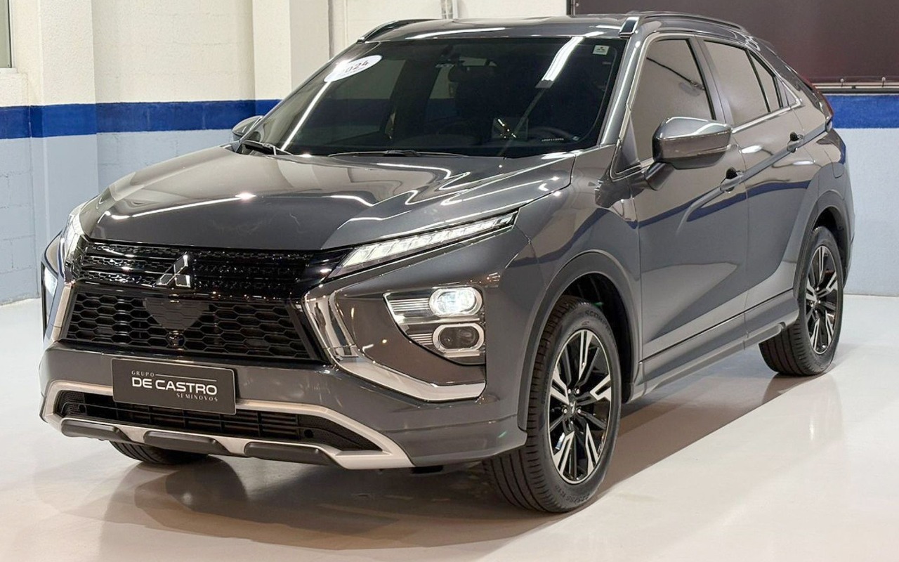 Mitsubishi Eclipse Cross HPE 1.5 16V TB 165cv Aut. na cor Cinza em Curitiba / PR - 997327