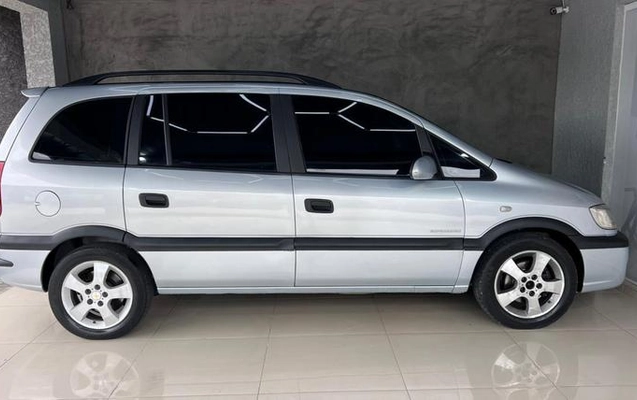 imagem-https://www.socarrao.com.br/sc-vehicle-images-prod/997765/1787702496356-7882804_5_B_6a4abb460e.jpeg