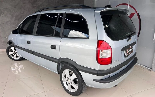 imagem-https://www.socarrao.com.br/sc-vehicle-images-prod/997765/1787702496359-7882804_8_B_757064d41e.jpeg