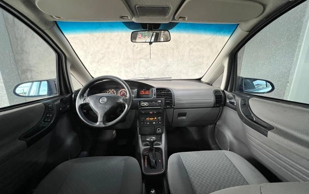 imagem-https://www.socarrao.com.br/sc-vehicle-images-prod/997765/1787702496364-7882804_13_B_0971f43bff.jpeg