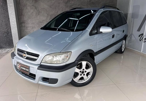 Chevrolet Zafira 2010 Prata — foto 1 de 3