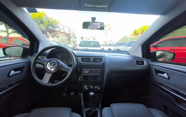 imagem-https://www.socarrao.com.br/sc-vehicle-images-prod/997990/1775859575741-SU1HXzIwMjYwMzAzXzE3NTk1NiAoQ29weSkuanBn.jpg