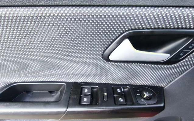 imagem-https://www.socarrao.com.br/sc-vehicle-images-prod/997990/1775859576610-SU1HXzIwMjYwMzAzXzE4MDAxMiAoQ29weSkuanBn.jpg