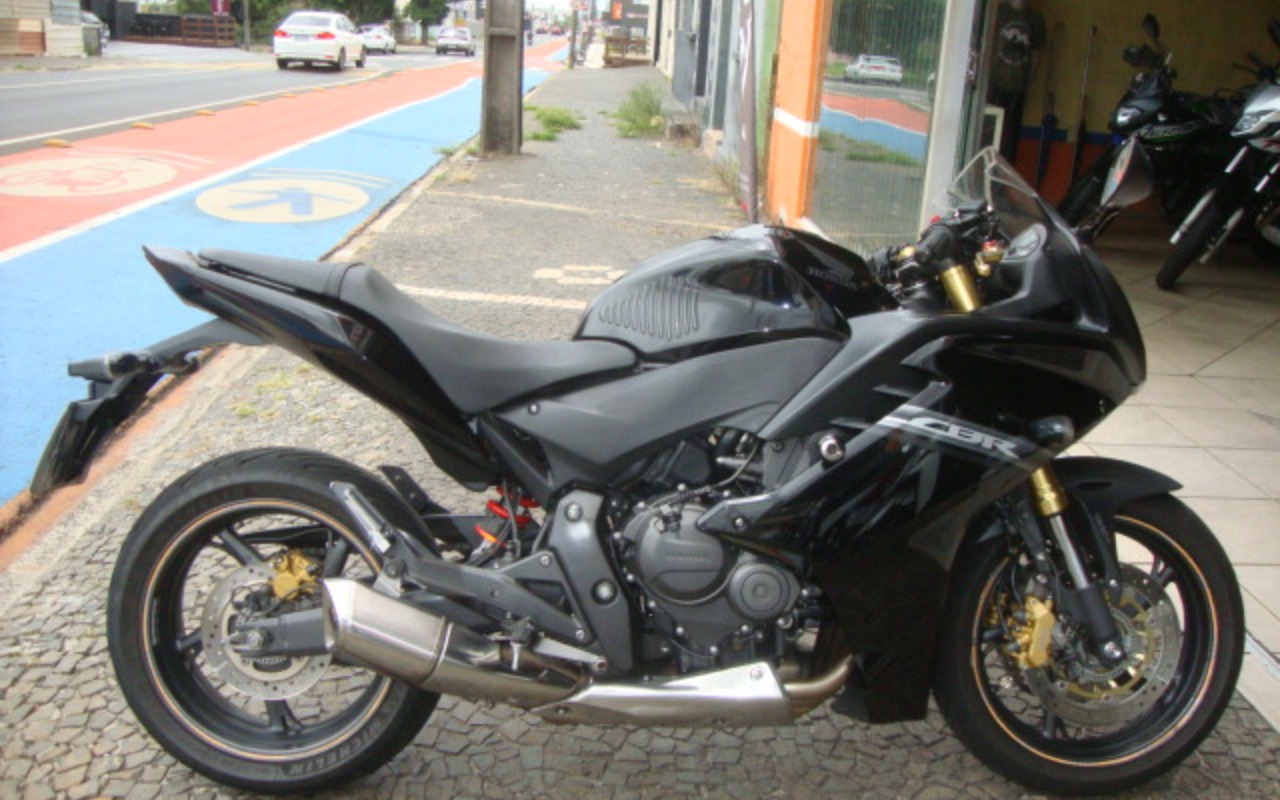 Honda CBR 600 F  na cor Preto em Ponta Grossa / PR - 997994