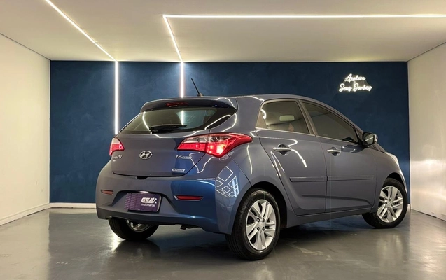 imagem-https://www.socarrao.com.br/sc-vehicle-images-prod/998130/1776089795510-79dd2d57-0b4c-4c5d-9f09-141228231f17.jpg