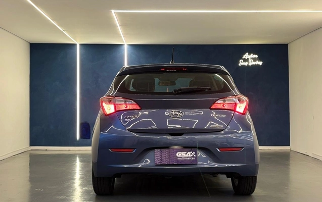 imagem-https://www.socarrao.com.br/sc-vehicle-images-prod/998130/1776089795511-d3ec5206-5e09-46f9-87b4-7c339e1a8ea1.jpg