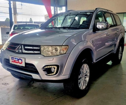 Mitsubishi Pajero 2014 Prata — foto 1 de 3