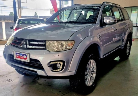 Mitsubishi Pajero 2014 Prata — foto 1 de 3