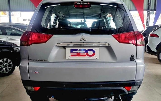 imagem-https://www.socarrao.com.br/sc-vehicle-images-prod/998551/1789422821613-7982817_2_B_1523b10f43.jpeg
