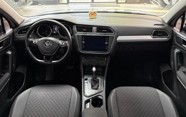 imagem-https://www.socarrao.com.br/sc-vehicle-images-prod/998580/1788357938497-7940981_8_B_eb831228af.jpeg