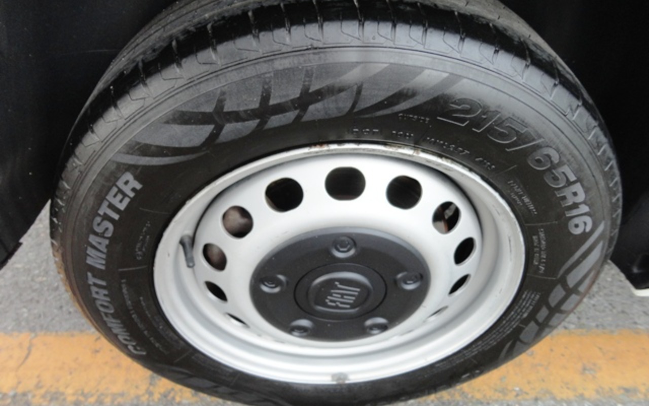 imagem-https://www.socarrao.com.br/sc-vehicle-images-prod/998651/1775911316307-RFNDMDQzMzMuSlBH.JPG