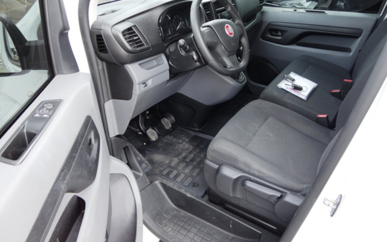 imagem-https://www.socarrao.com.br/sc-vehicle-images-prod/998651/1775911316983-RFNDMDQzMzUuSlBH.JPG
