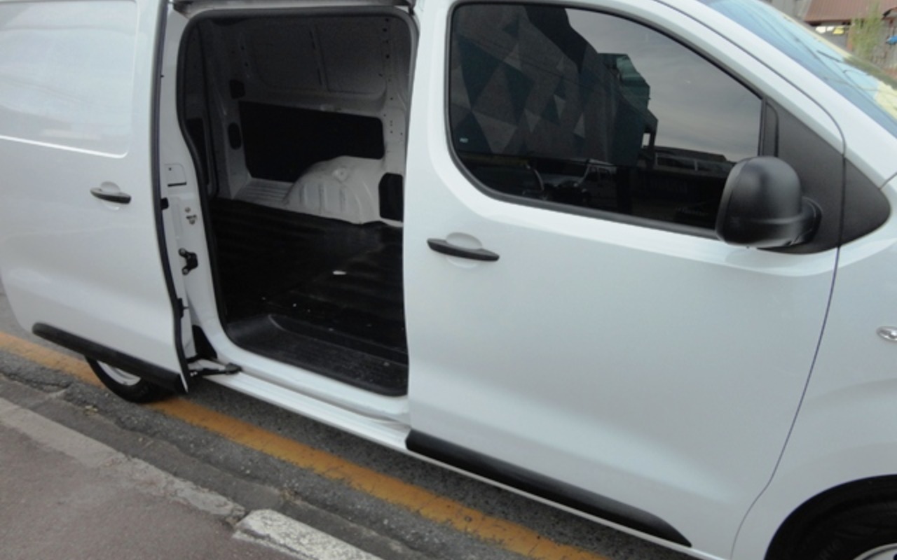 imagem-https://www.socarrao.com.br/sc-vehicle-images-prod/998651/1775911317247-RFNDMDQzMjkuSlBH.JPG