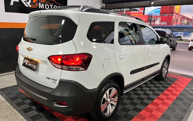 imagem-https://www.socarrao.com.br/sc-vehicle-images-prod/998780/1775913468589-V2hhdHNBcHAgSW1hZ2UgMjAyNi0wNC0xMCBhdCAxNi4wOC4yNSAoMSkuanBlZw.jpeg