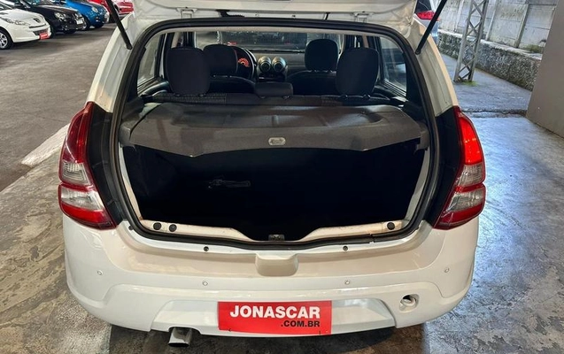 imagem-https://www.socarrao.com.br/sc-vehicle-images-prod/998970/1787766386229-7979631_13_B_81d7c6b02a.jpeg