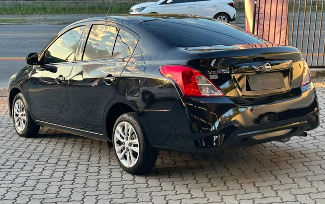 imagem-https://www.socarrao.com.br/sc-vehicle-images-prod/998996/1789507562546-003_d2f8bf37e78915e92c0b453d2d327bdc.jpeg