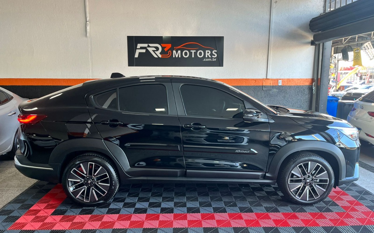 imagem-https://www.socarrao.com.br/sc-vehicle-images-prod/999062/1776173143873-V2hhdHNBcHAgSW1hZ2UgMjAyNi0wNC0xMyBhdCAxNi41OS4yNyAoMikuanBlZw.jpeg