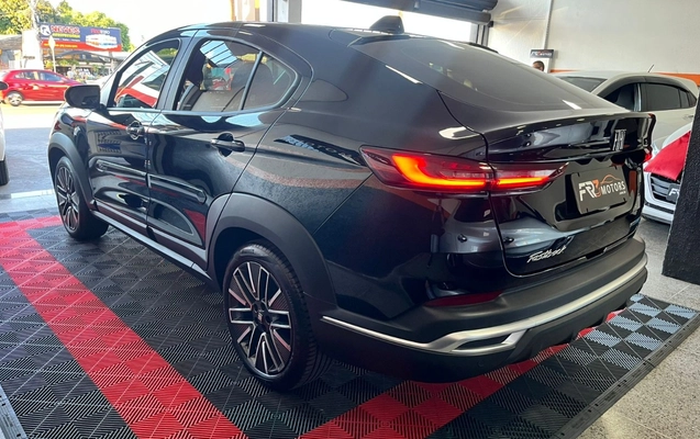 imagem-https://www.socarrao.com.br/sc-vehicle-images-prod/999062/1776173144140-V2hhdHNBcHAgSW1hZ2UgMjAyNi0wNC0xMyBhdCAxNi41OS4yNyAoMykuanBlZw.jpeg