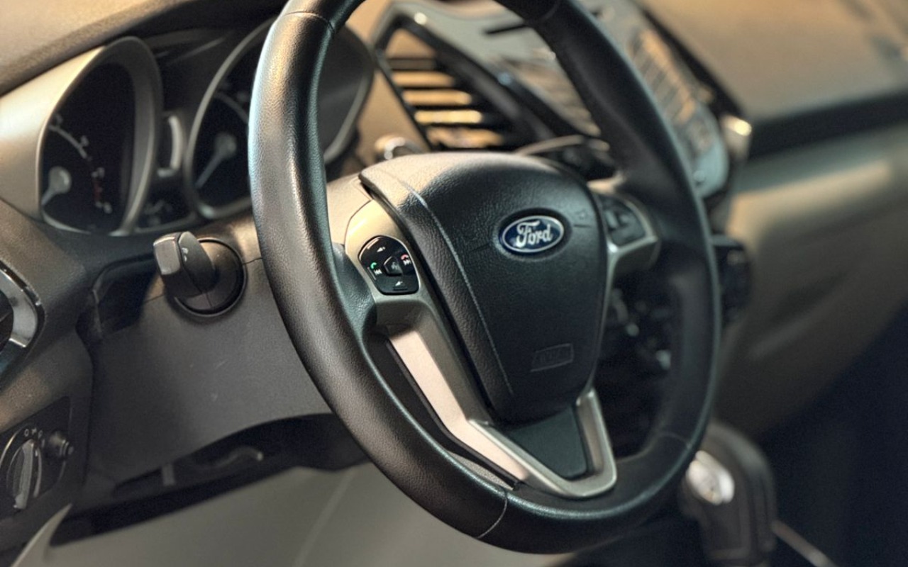 imagem-https://www.socarrao.com.br/sc-vehicle-images-prod/999113/1776198262423-V2hhdHNBcHAgSW1hZ2UgMjAyNi0wNC0xNCBhdCAxNS4xNi4zOCAoMSkuanBlZw.jpeg